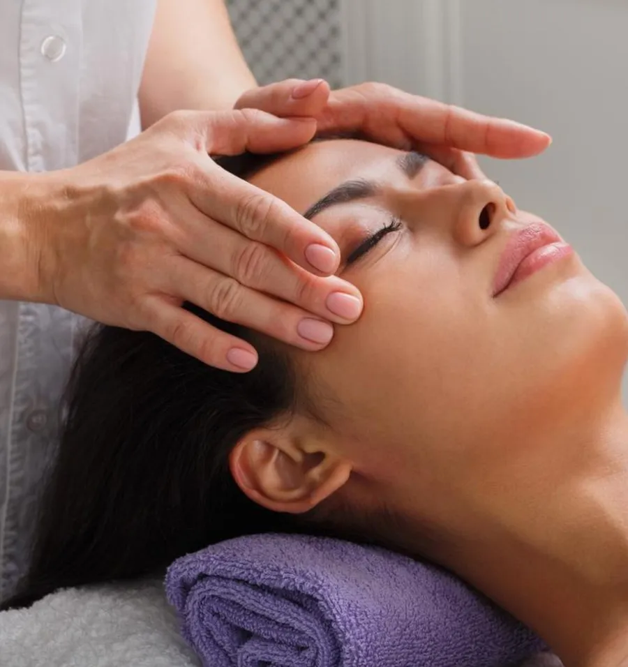 Indian Head, Neck & Shoulder Massage at Adorn Beauty